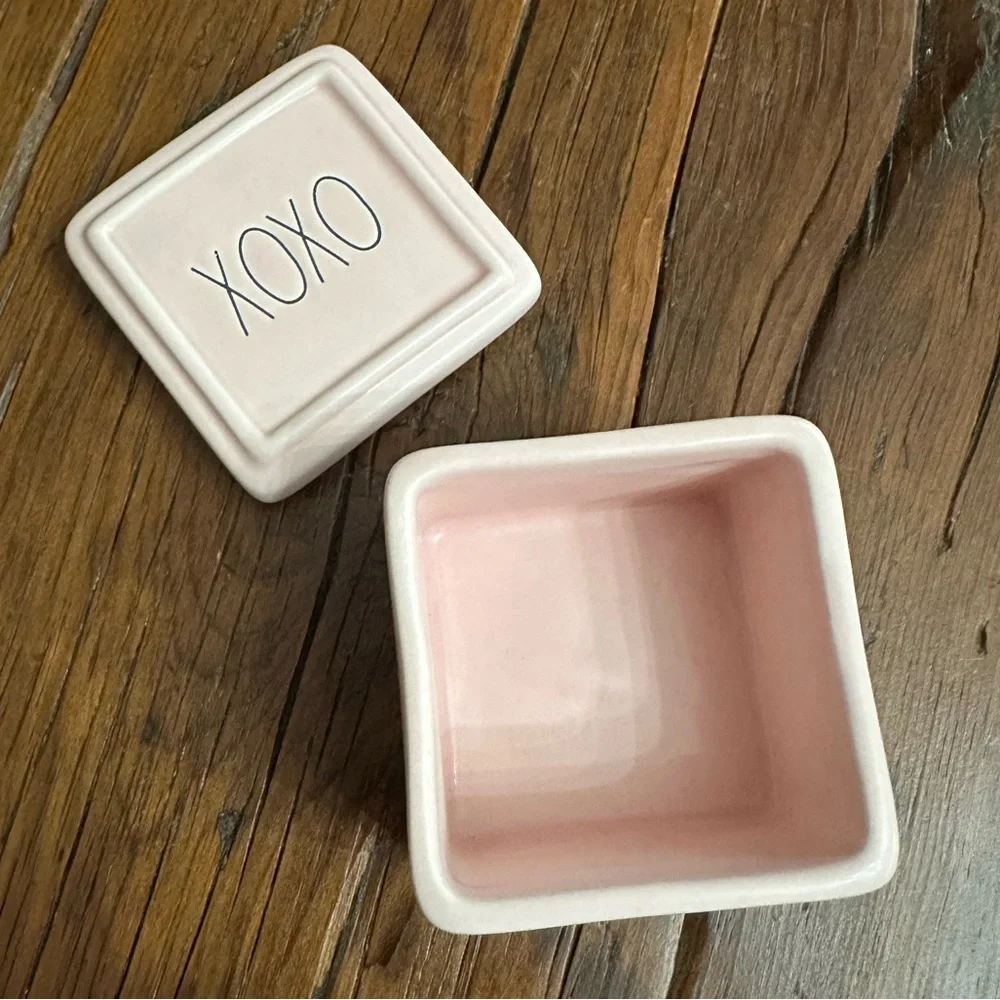 Rae Dunn Jewelry Box in Light Pink